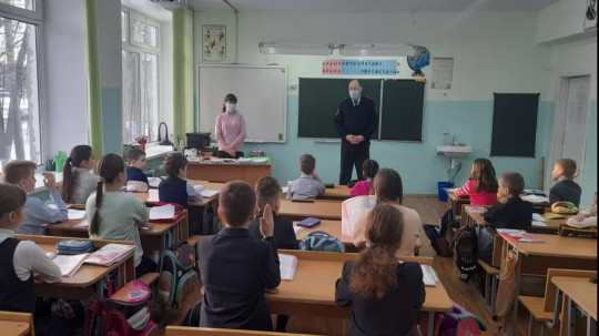 Беседа о правилах дорожного движения Беседа о правилах дорожного движения.